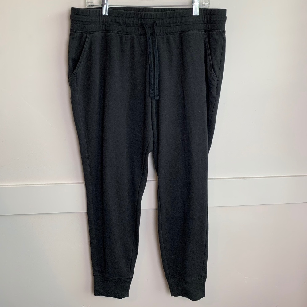 Reebok Black Relaxed Fit Jogger Sweatpants